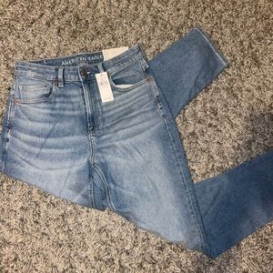 American Eagle Mom Jean
